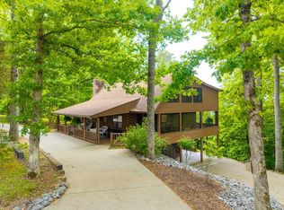 219 Lakeview Dr, Hayesville, NC 28904