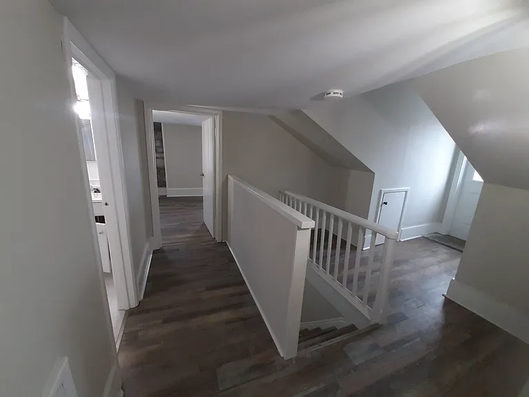 678 King St W #1 — Photo 12