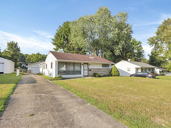 4th image of 1243 E Fair Ave