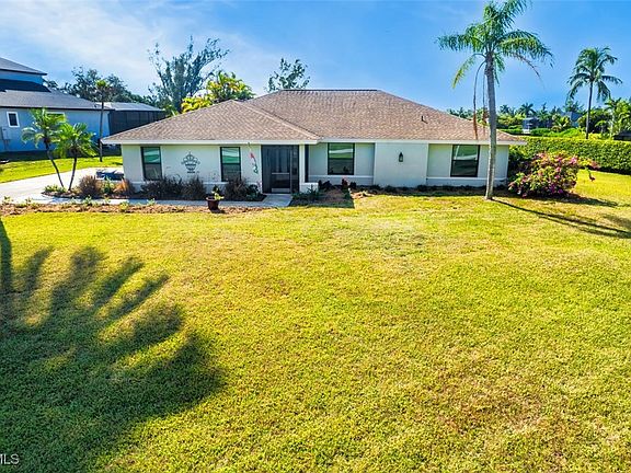 4th image of 7275 Lake Dr