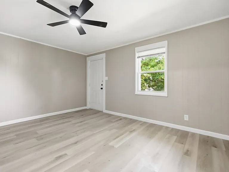 190 Bowman St — Photo 21