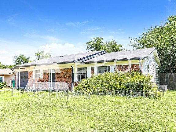 3rd image of 309 Cindy Ln