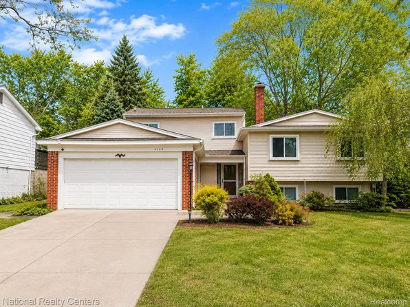 2182 Yorktown Dr, Ann Arbor, MI 48105