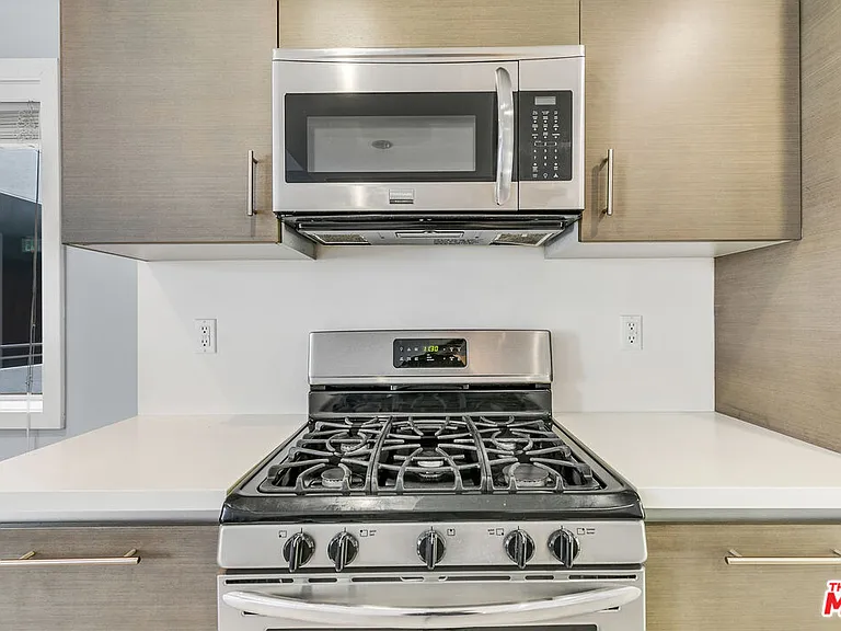 1730 Sawtelle Blvd #208 — Photo 8