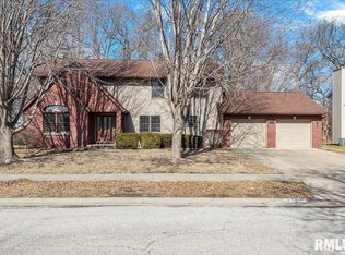 3117 Autumn Wood Dr, Springfield, IL 62704