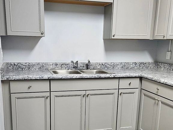 4th image of 7561 N 27th Ave