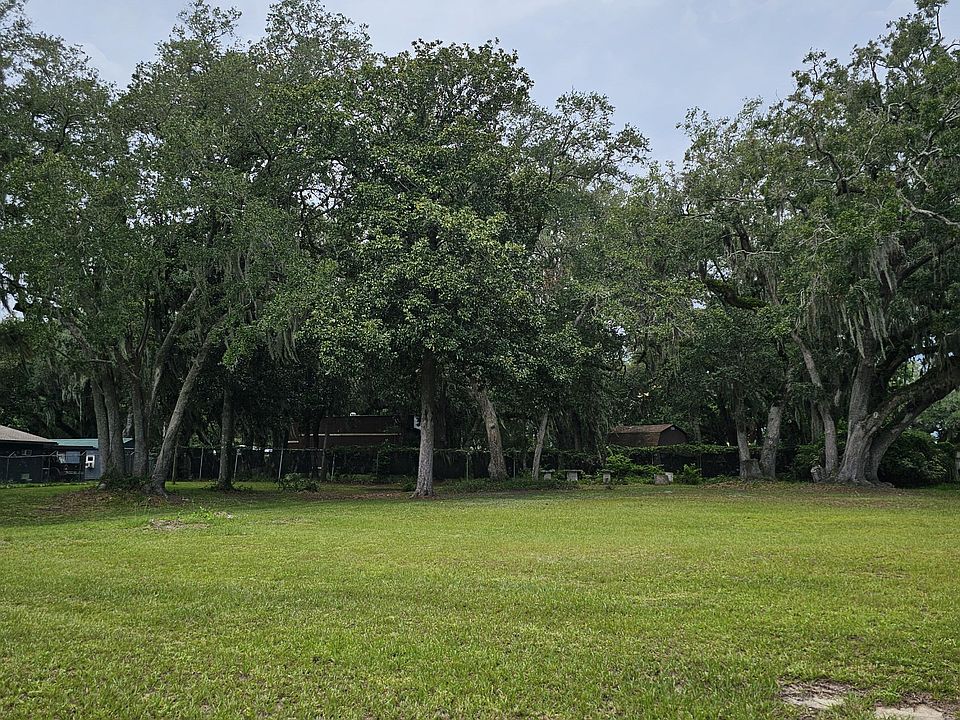 2nd image of 514 RIVER Road