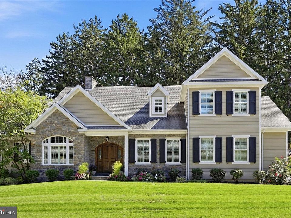 1st image of 703 Grace Way