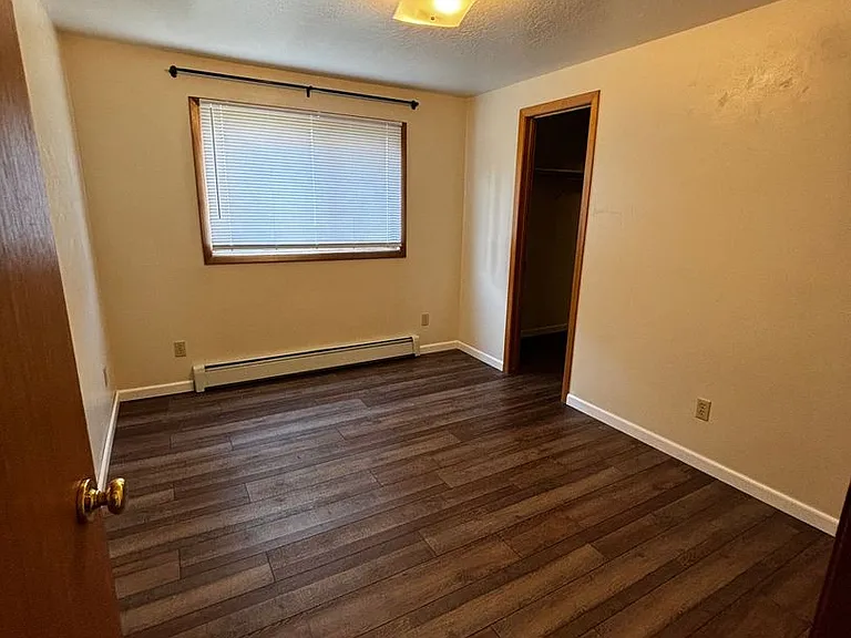 111 Tyler Way — Photo 8