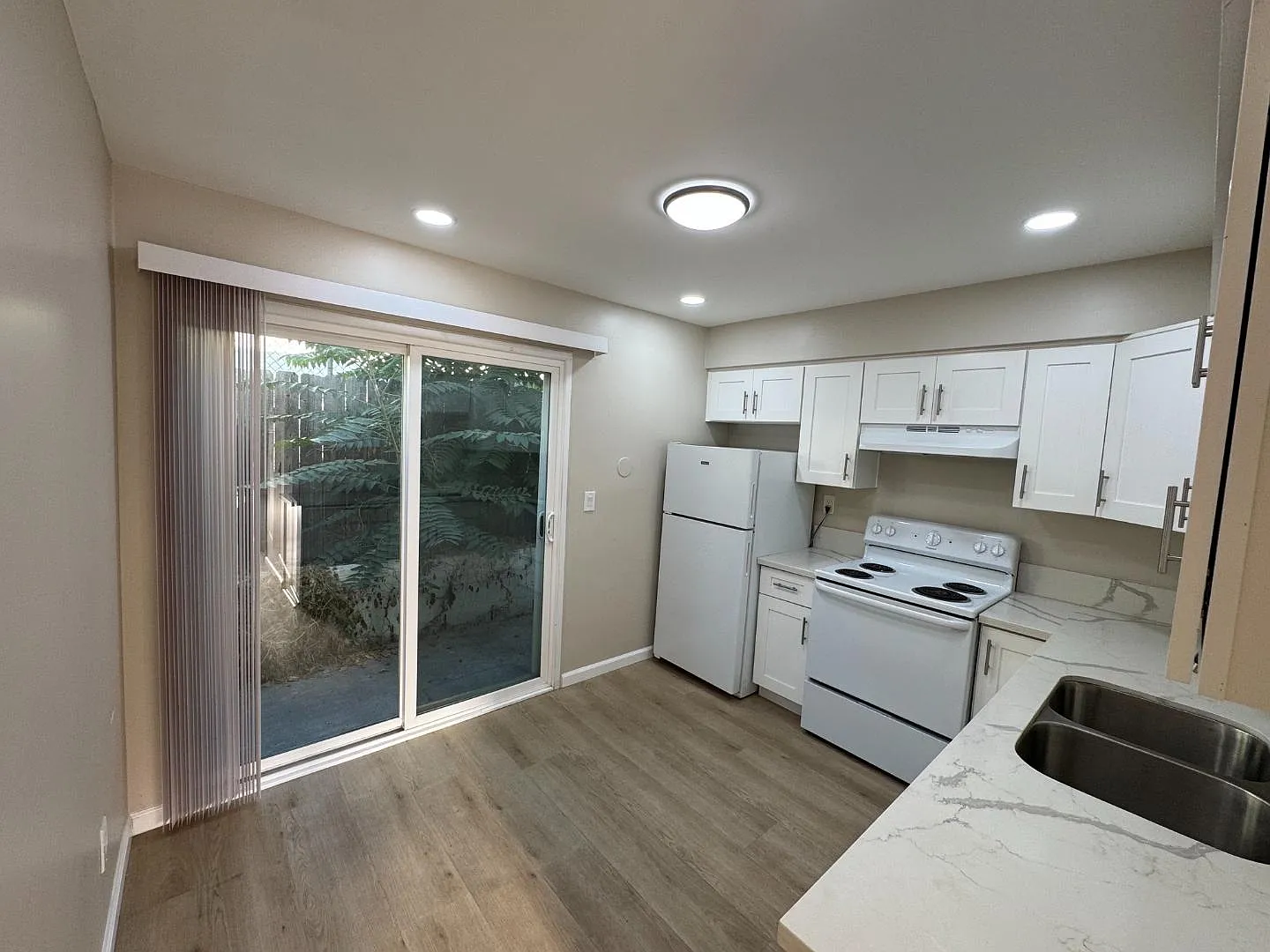 7125 Waite Dr - Unit 9 — Photo 1