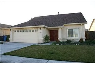 1829 Silverglen Ave photo 1