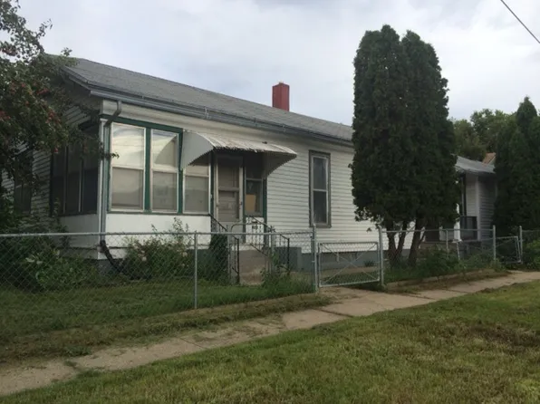 823 9th St, Sioux City, IA 51105