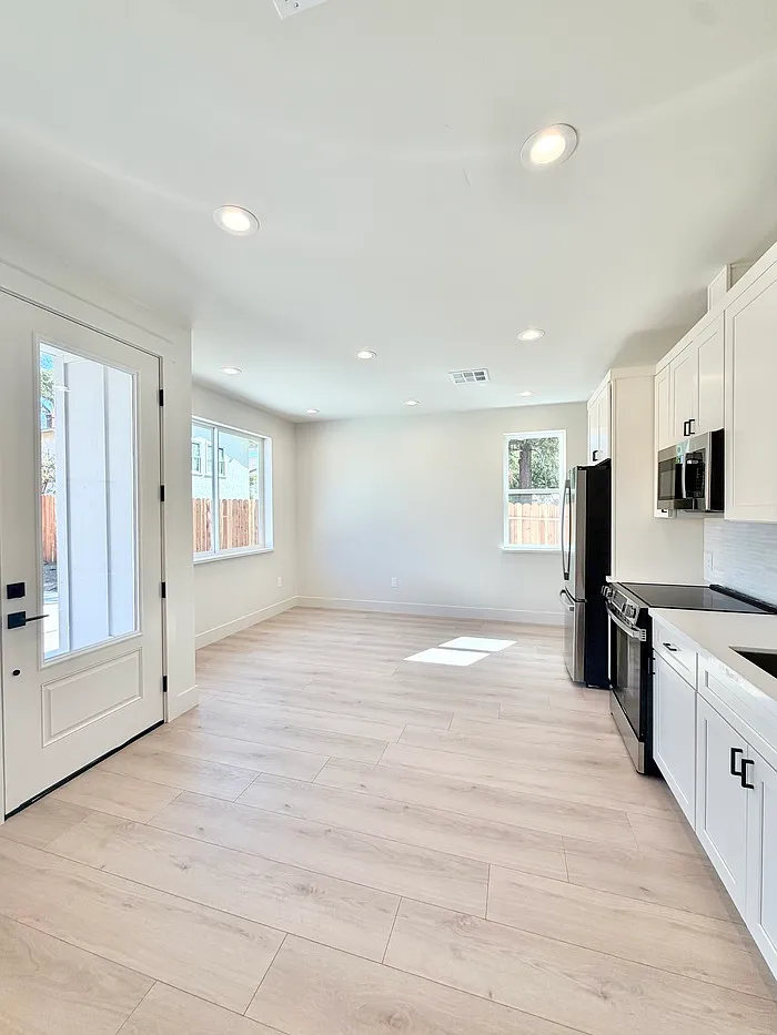 2 bed, 1.0 bath, 750 sqft, $1,895 — Photo 3
