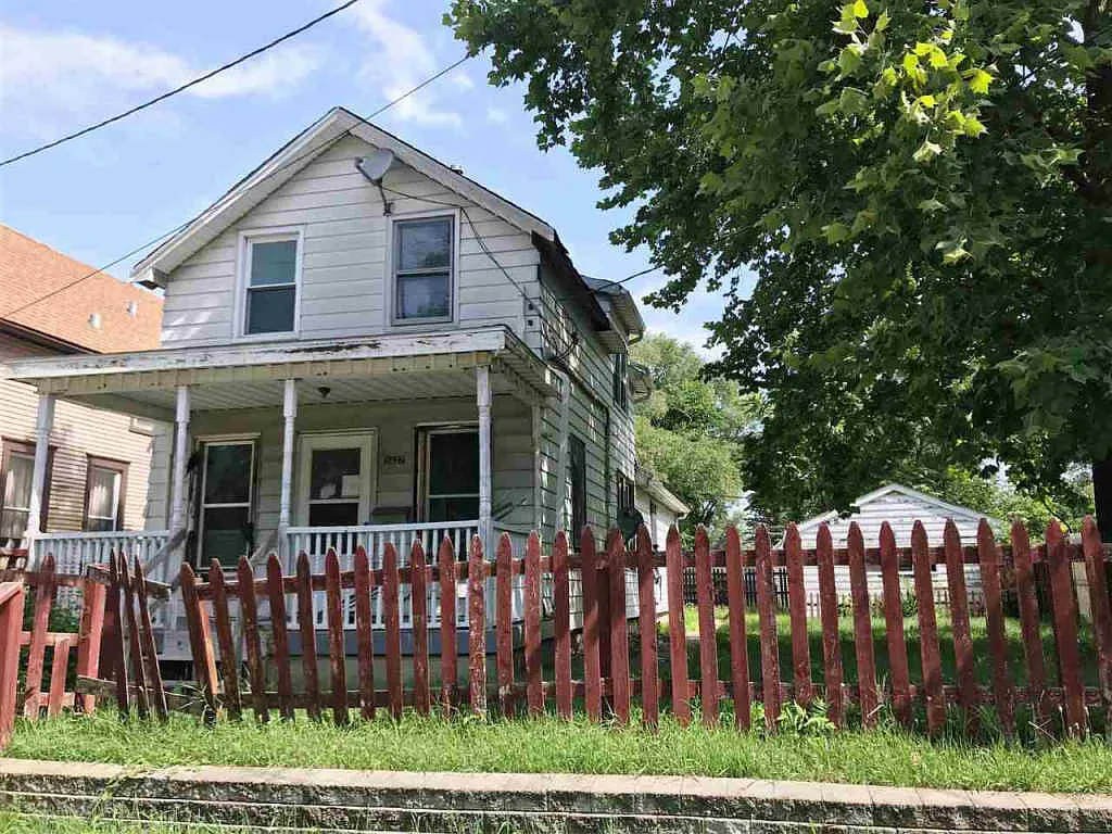 2427 W Garden St photo 1