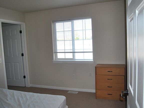4th image of 109 Clubhouse Cir APT 101
