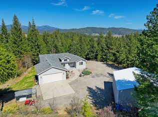 22824 E Bearz Ln, Newman Lake, WA 99025