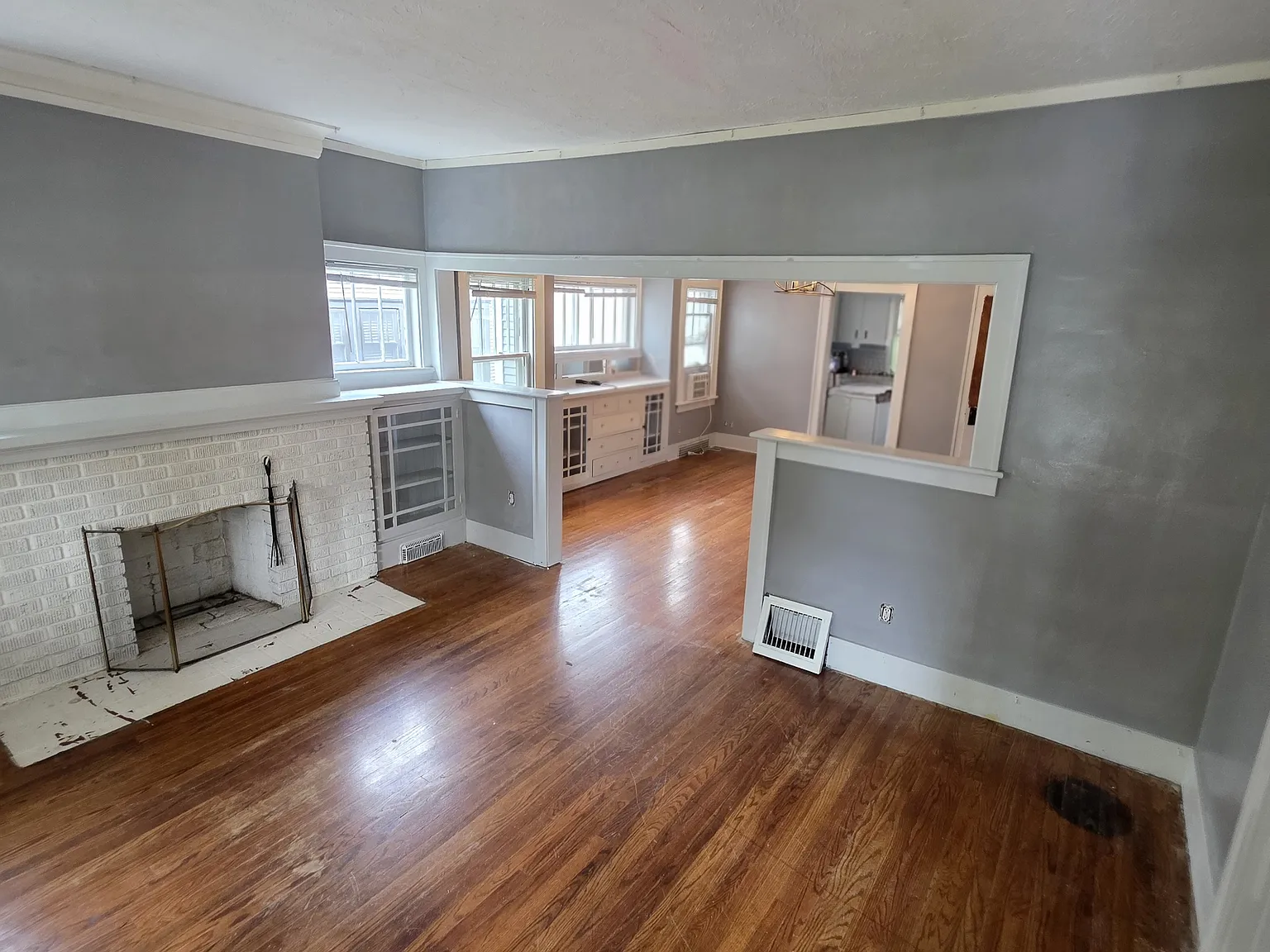 3 bed, 1028 sqft, $1,595 — Photo 2