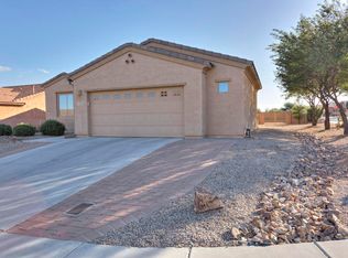 1173 W Bosch Dr, Green Valley, AZ 85614