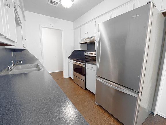5th image of 1631 N Crawford Ave