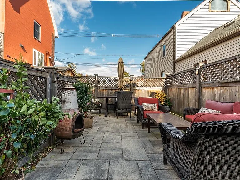 37 Middle St #1 — Photo 25
