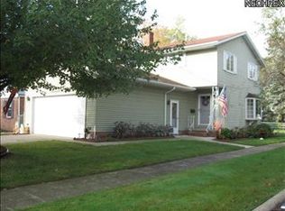 1172 Lander Rd, Mayfield Heights, OH 44124