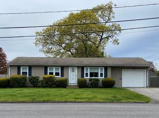 110 Grassmere St, Warwick, RI 02889