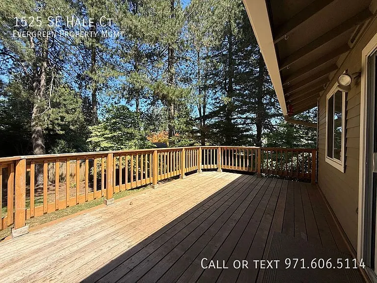 1525 SE Hale Ct — Photo 47