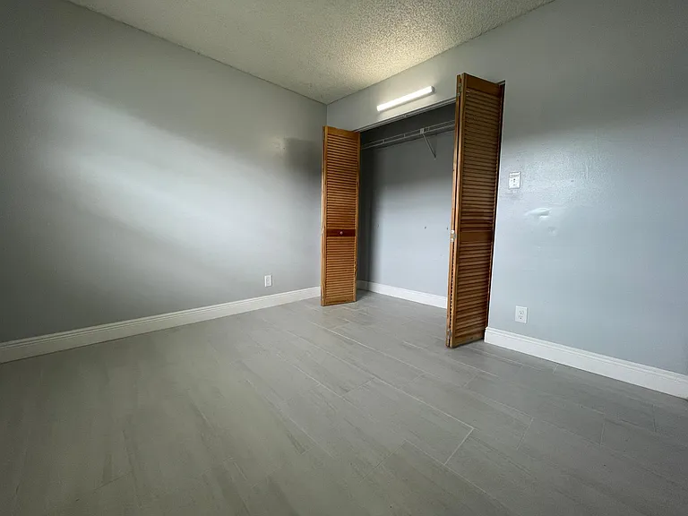 10169 Twin Lakes Dr #33 — Photo 6