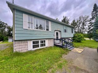 5 Winter Ave, Fort Kent, ME 04743