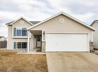 3904 34th St S, Fargo, ND 58104