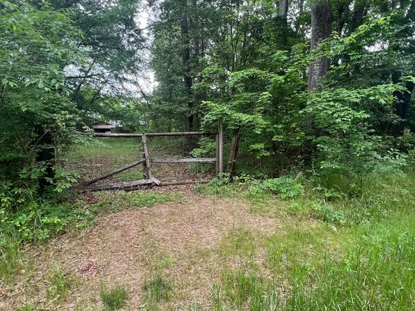 Albrough Blvd, Colonial Beach, VA 22443