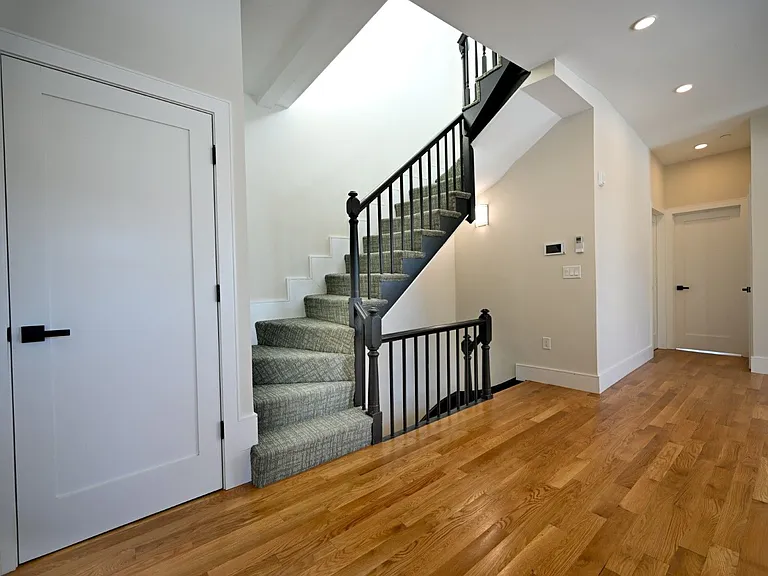 18D Winchester St #3D — Photo 9