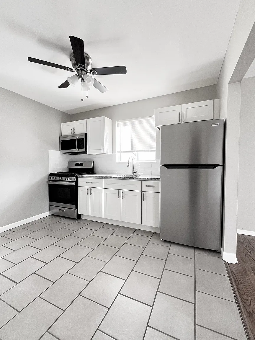 327 Fillmore St APT A photo 1
