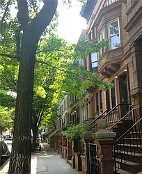 Rented by BARNES New York