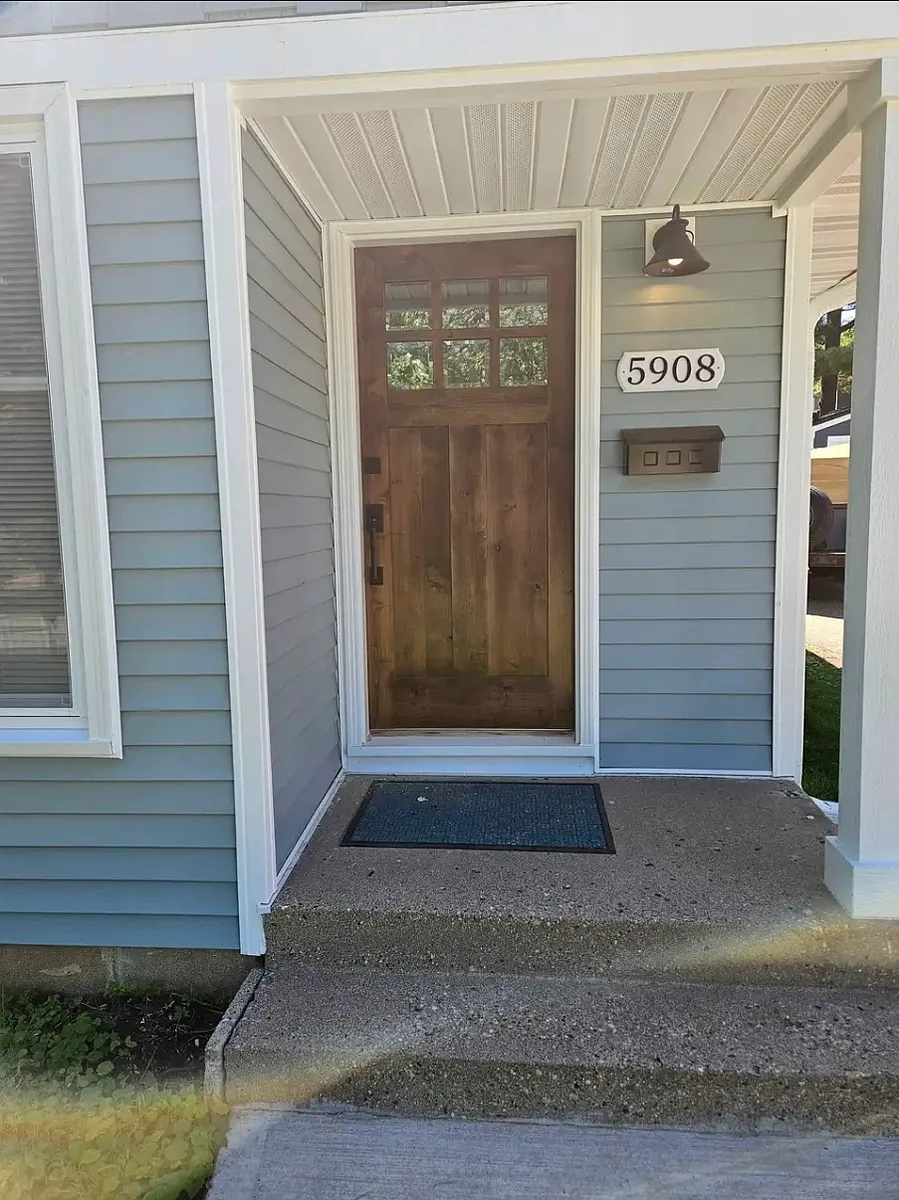 Building Photo - 5908 Oaklawn Ave