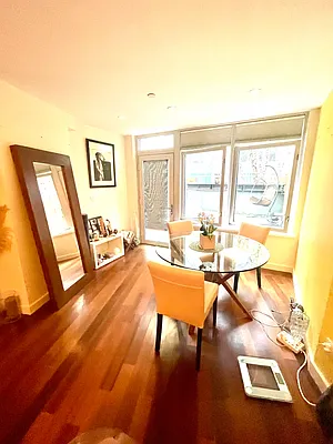 Rented by Nooklyn NYC LLC | media 40