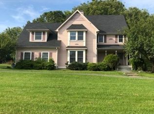 2 Mill Race Ct, Andover, NJ 07821