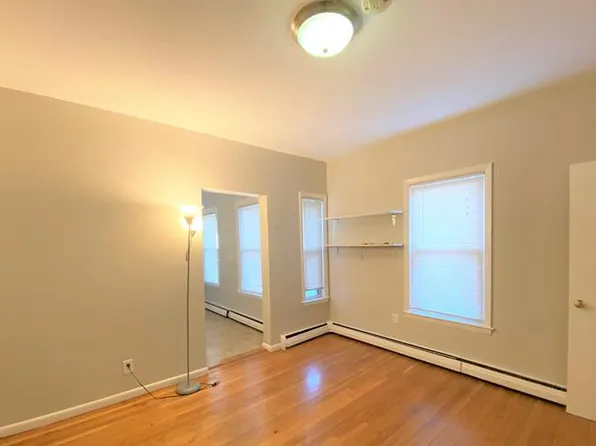 9 Elmer St #4, Cambridge, MA 02138