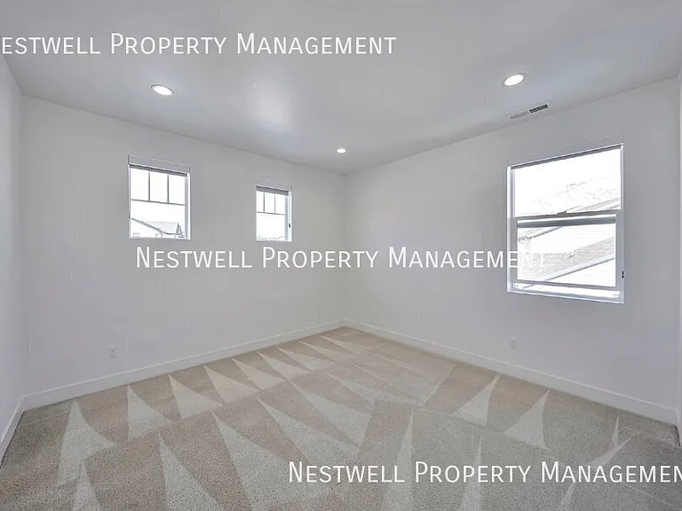 2346 E Snowy Peak Dr — Photo 24