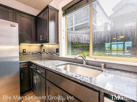 5th image of 1407 NE 71st Dr