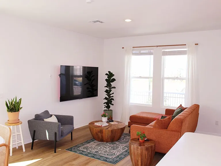 4692 Homestead Trl — Photo 5