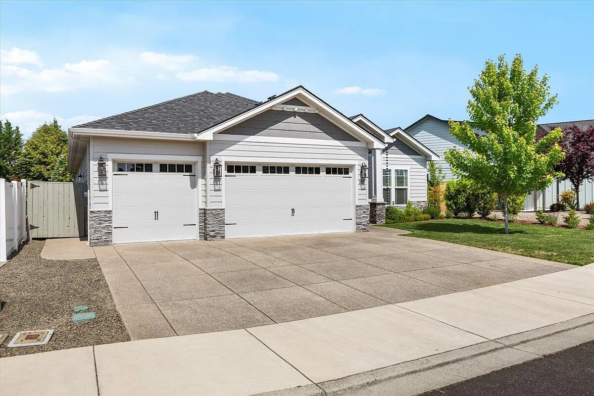 261 Bellerive Dr photo 1