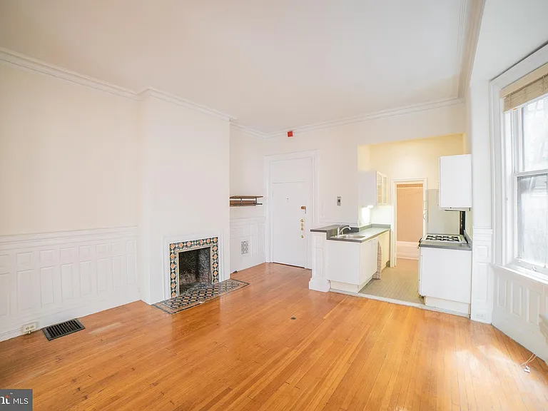 1919 Spruce St #2R — Photo 4