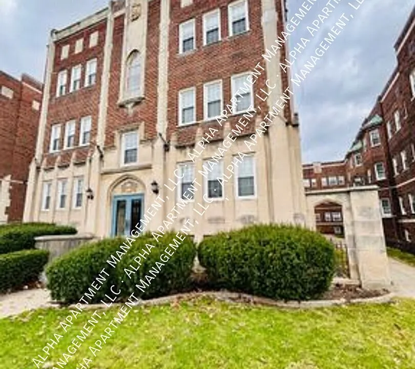 2626 N Moreland Blvd #23