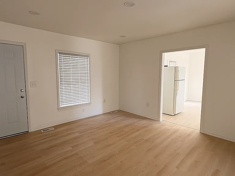 182 Novak St — Photo 7