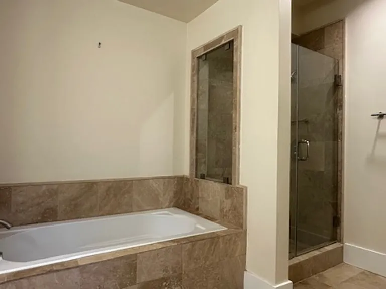 2020 Holly Dr #14 — Photo 32