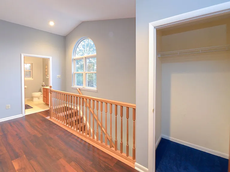 107 E Kings Hwy — Photo 6