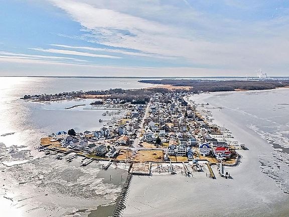 2nd image of 2809 4th St