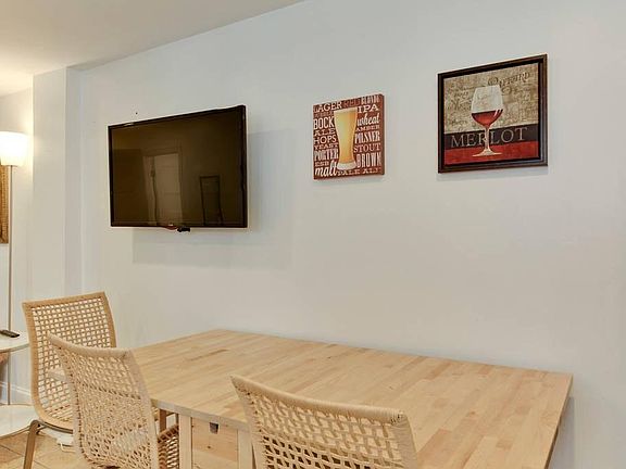 Common area dining