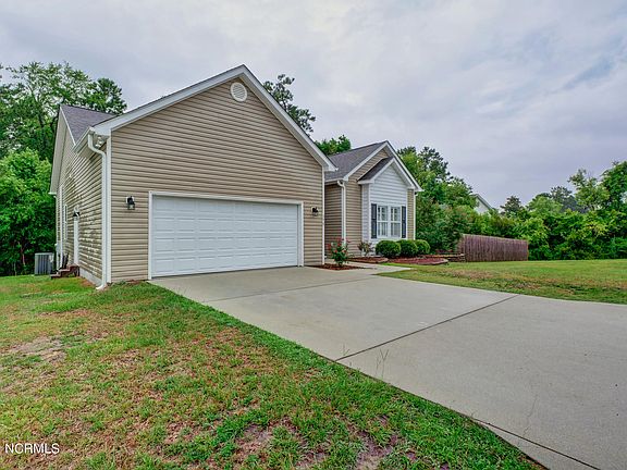 2nd image of 398 Whirlaway Blvd